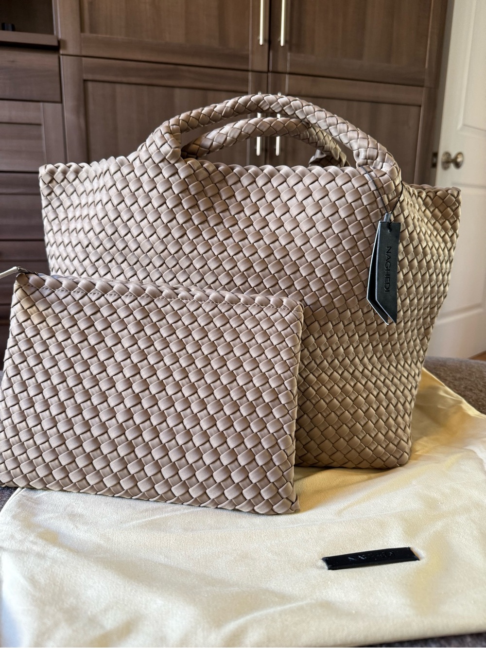 NWT Naghedi St Barths Tote with Matching Pouch, Medium, Cashmere Color - Picture 5 of 10